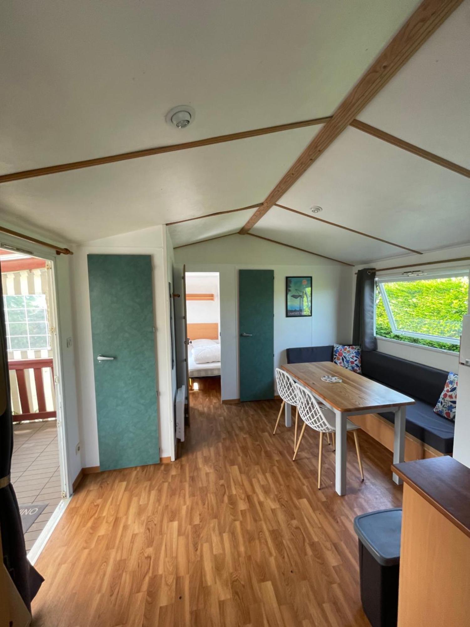 Camping Mobilhome Sur Terrain Prive Dans Les Tamarins